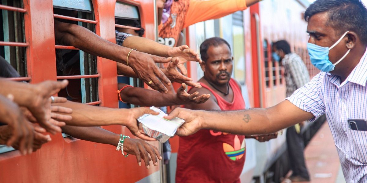 இந்தியாவில் 25 கோடி மக்கள் வறுமையில் இருந்து மீண்டது உண்மையா? ஒர் விரிவான அலசல்.