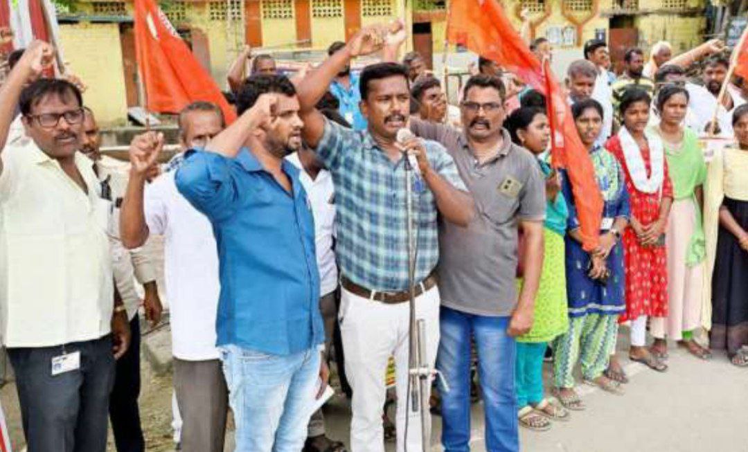 108 ஆம்புலன்ஸ் ஓட்டுனர்கள் போராட்டம்!